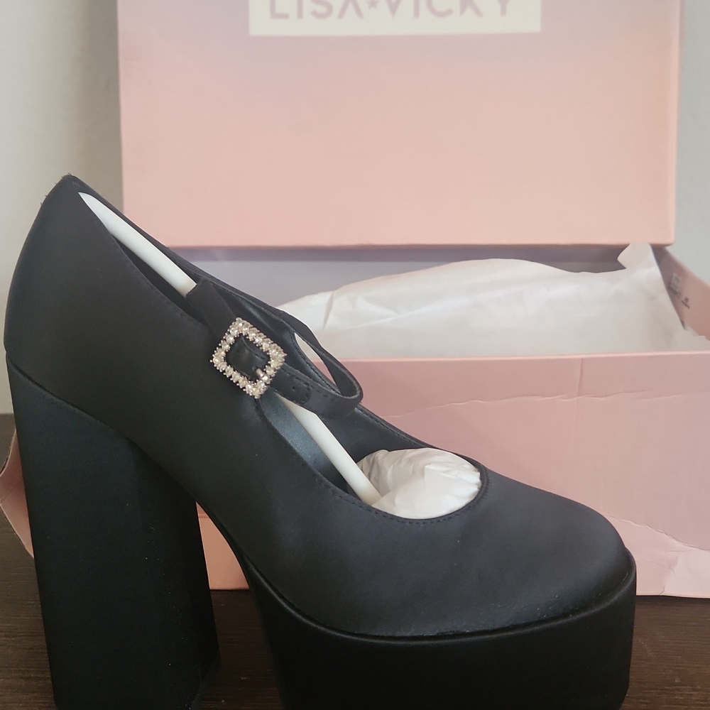 Lisa Vicky Black Platform Mary Jane Heels with Chunky Heel